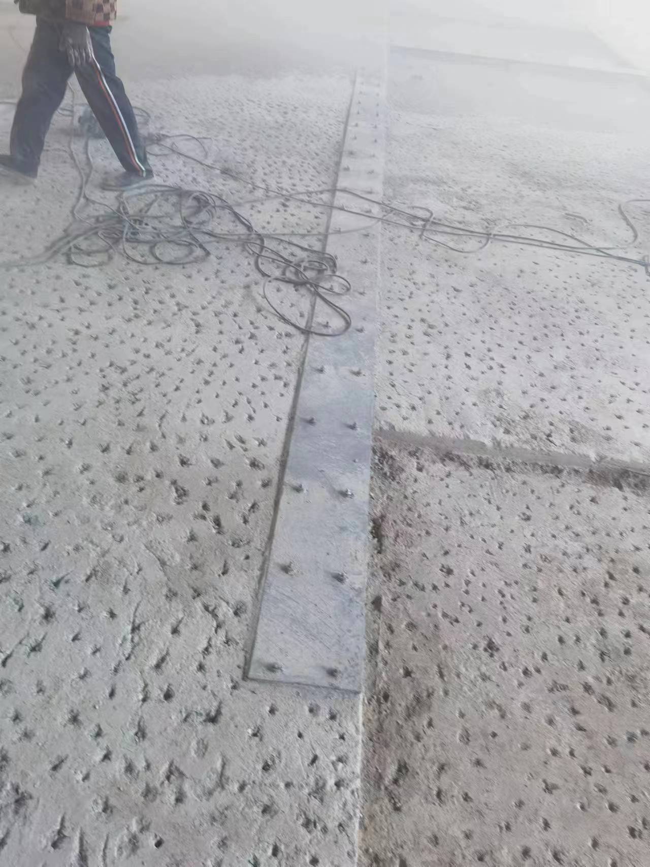 北塔厂房地面加固